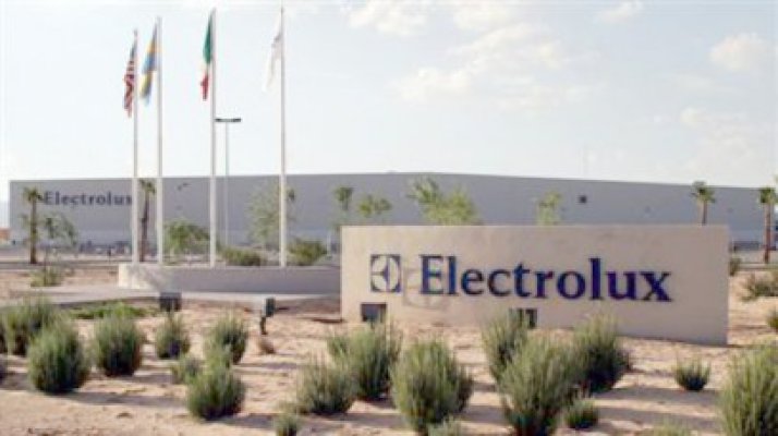 Electrolux îşi închide provizoriu uzinele din Egipt